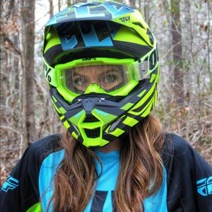 Meet your Posher, Cara